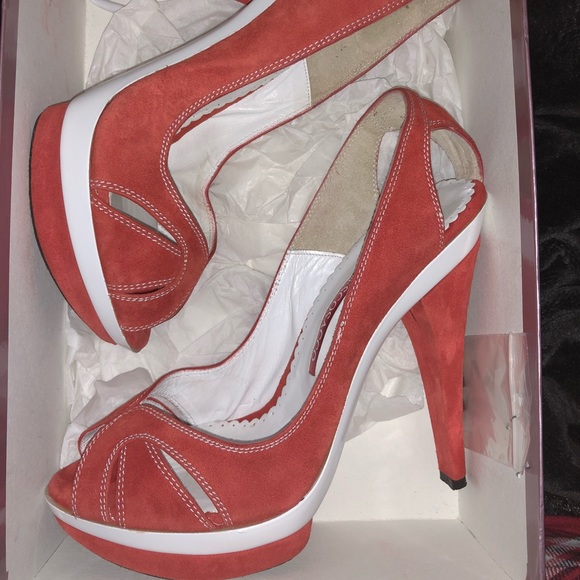 Jessica Rabbit Red suede pumps size 6.5 by Sacco - Picture 2 of 6